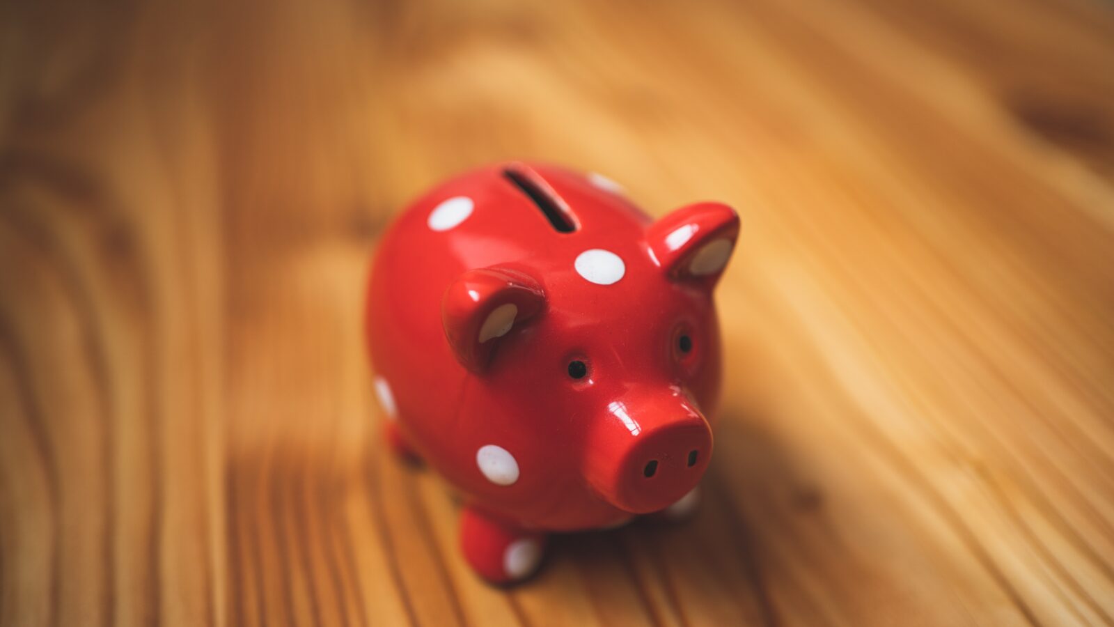 Piggybank representing a penalty clause in a family law court order