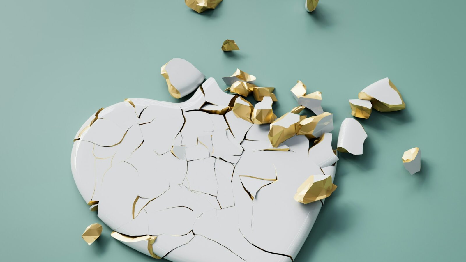 A crumbling white heart, representing common-law separation.